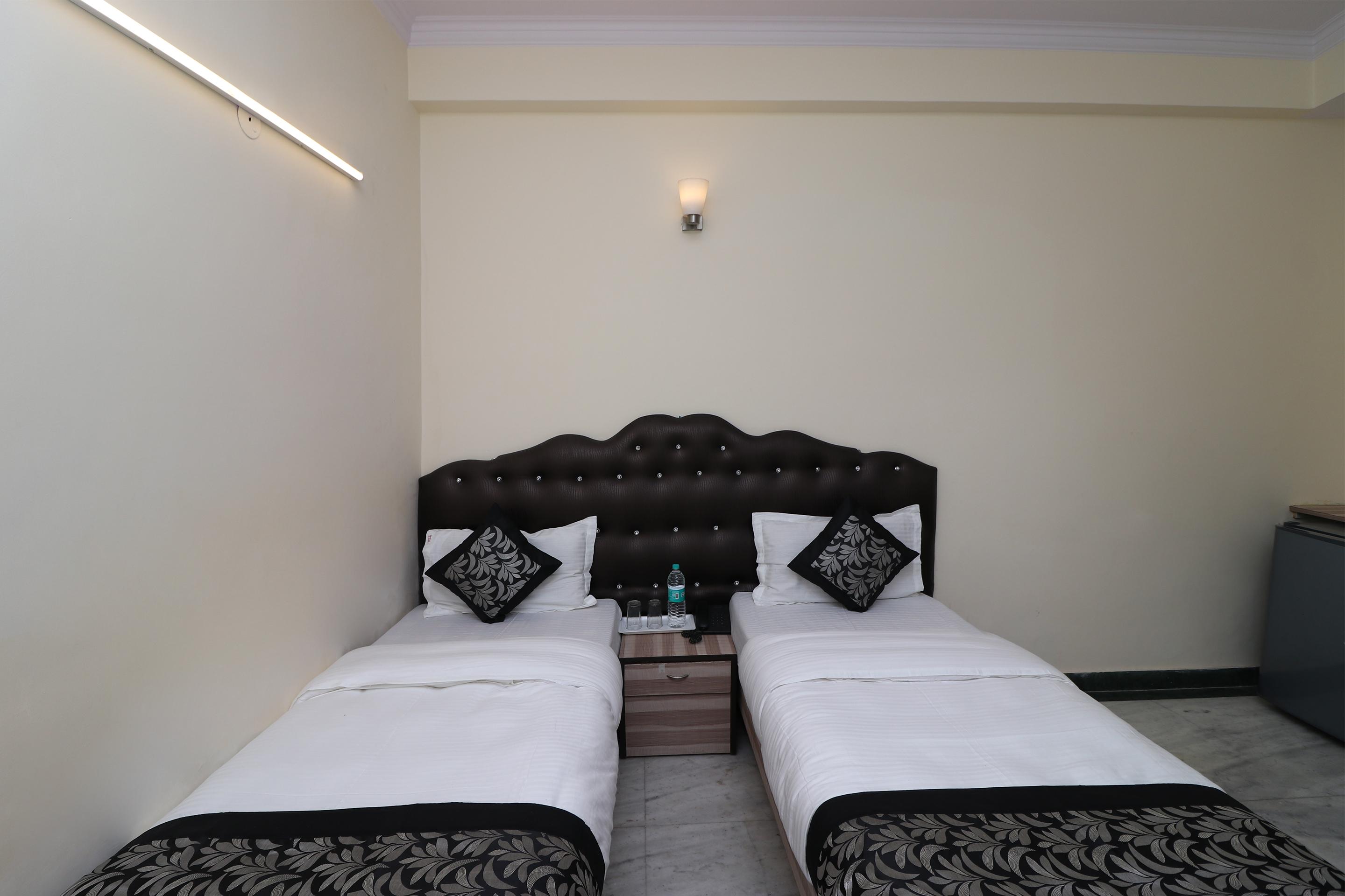Adb Rooms Hotel Silver Shine Neu-Delhi Exterior foto